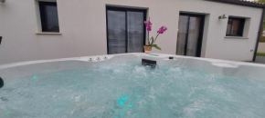 Villa MONTS SÉJOUR 4 étoiles avec spa privé